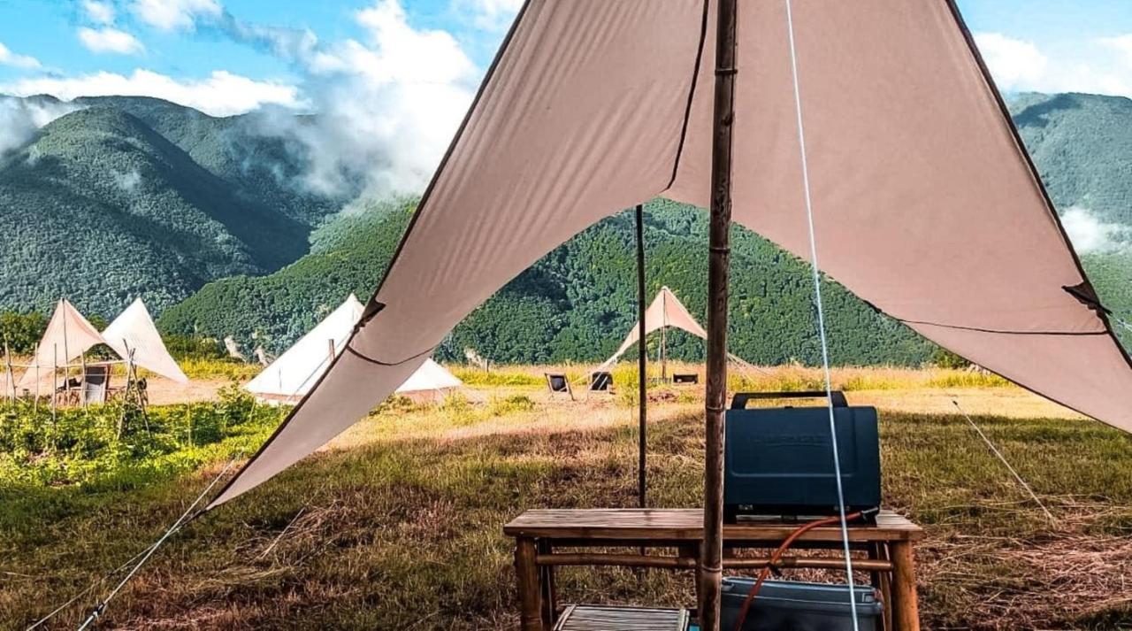 Lodg'Ing Secret Camp Ariege Hotel Lordat Bagian luar foto