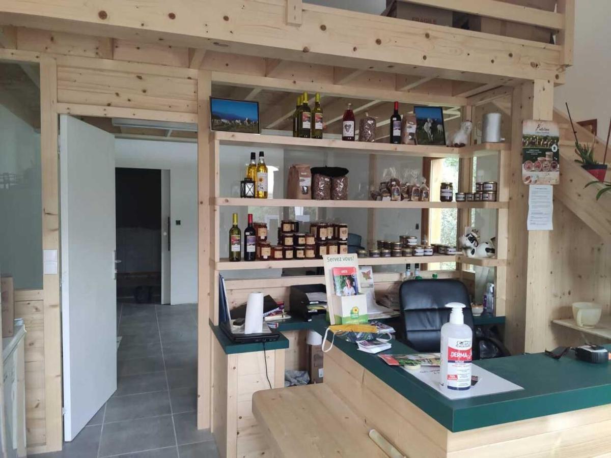 Lodg'Ing Secret Camp Ariege Hotel Lordat Bagian luar foto